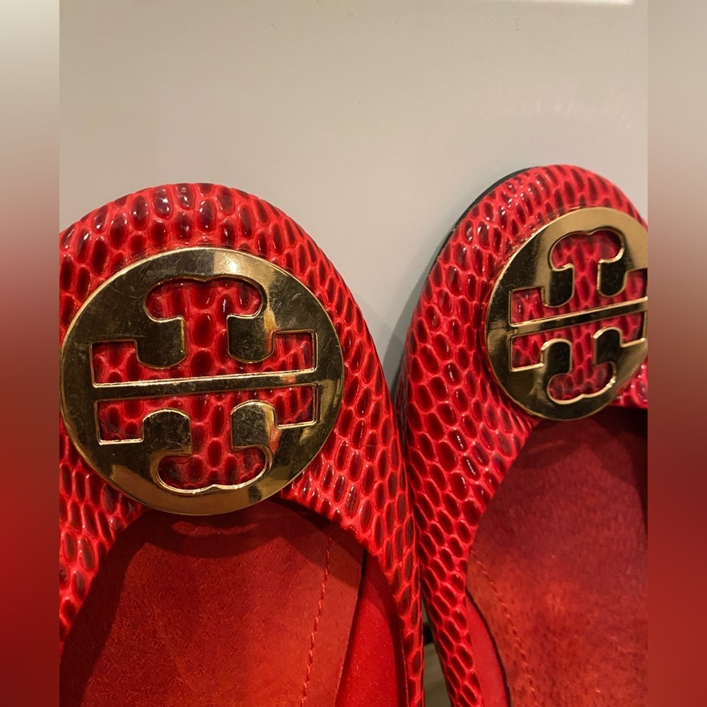 Tory Burch Red Snakeskin Ballet Flats size 37 - Picture 2 of 9